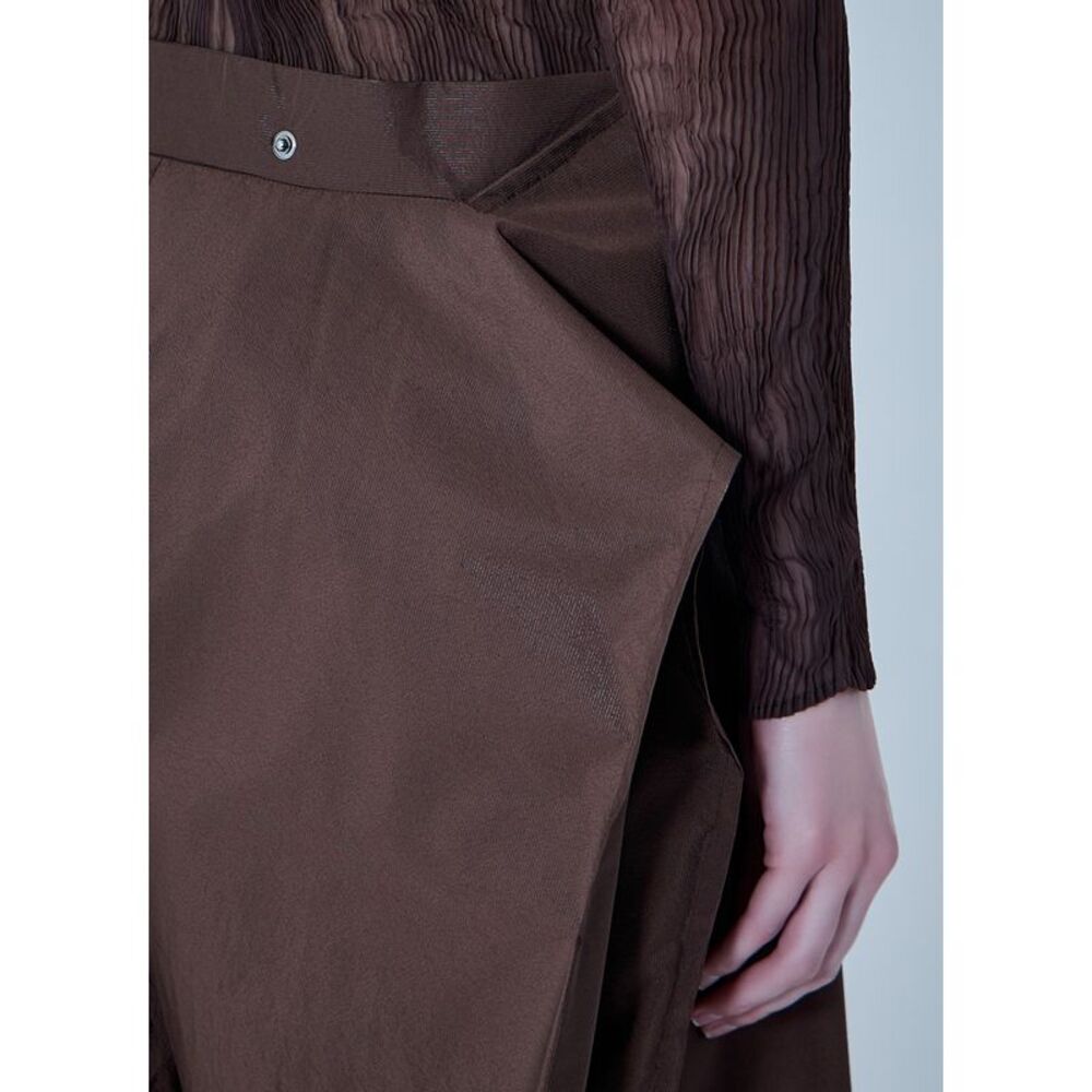 Issey Miyake Women Akimbo Woven Pants - Picture 6 of 6